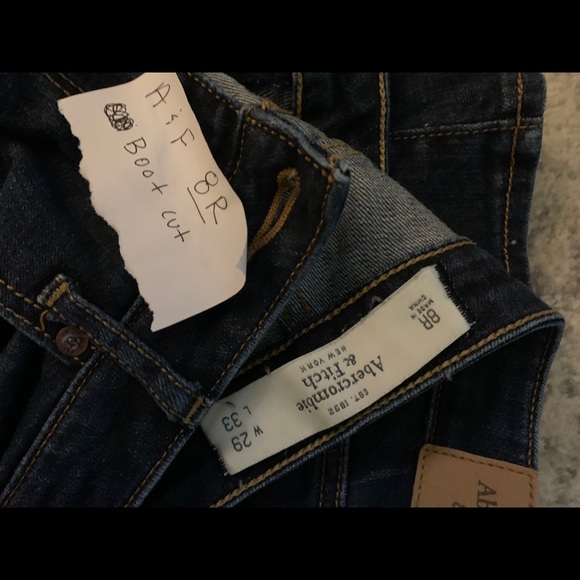 Jeans - Picture 2 of 3